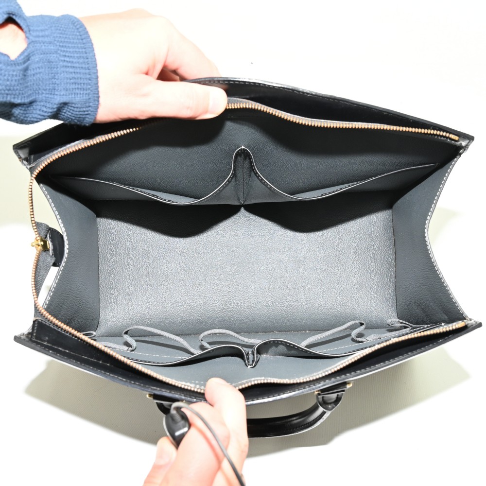 Riviera leather handbag Louis Vuitton Black in Leather - 32555253