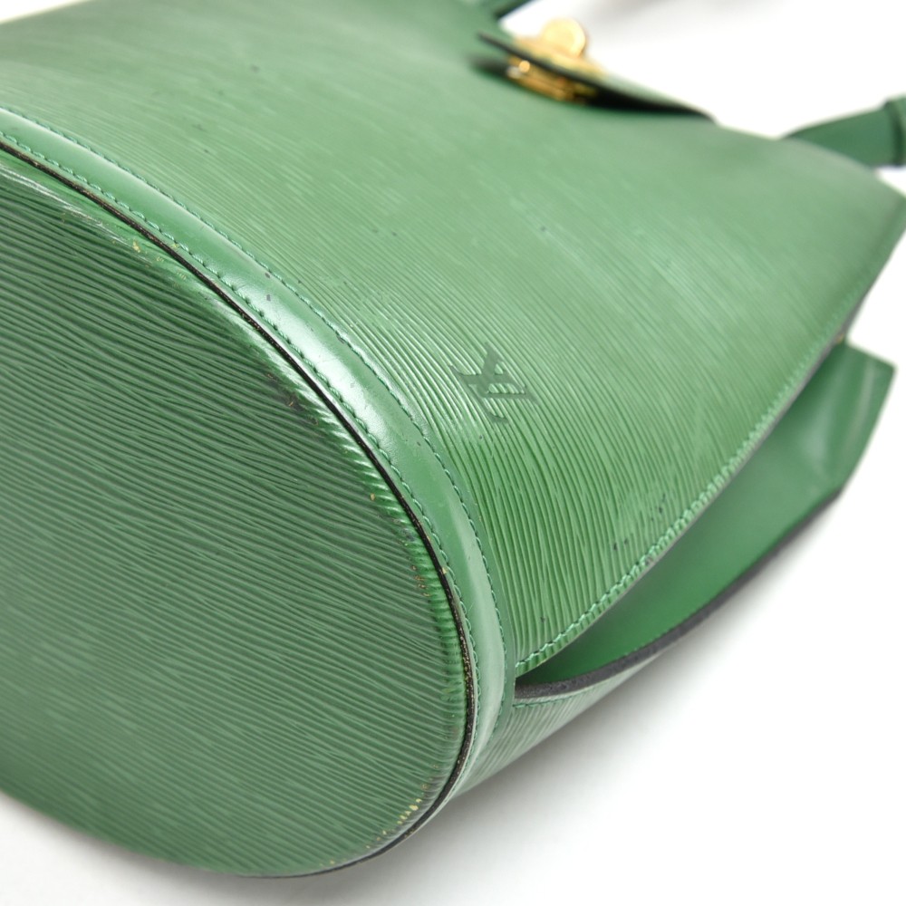 Louis Vuitton Green Epi Cluny Leather ref.426855 - Joli Closet