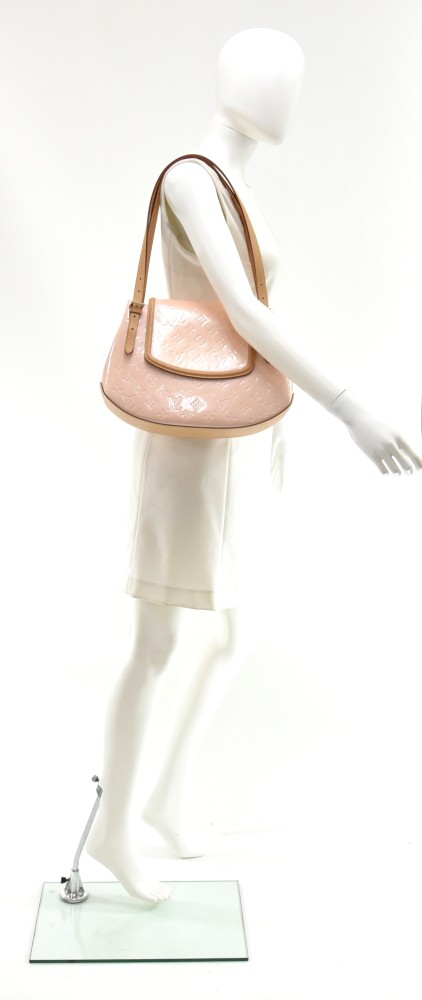 Authenticated Used Louis Vuitton LOUIS VUITTON Vernis Biscayne Bay GM  Shoulder Bag Marshmallow Pink M91284 