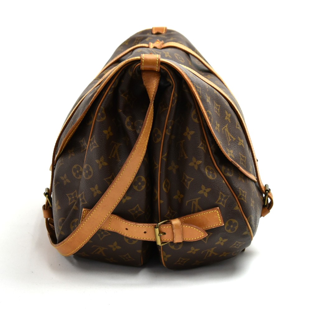 Louis Vuitton Saumur 43 Brown Cloth ref.743773 - Joli Closet