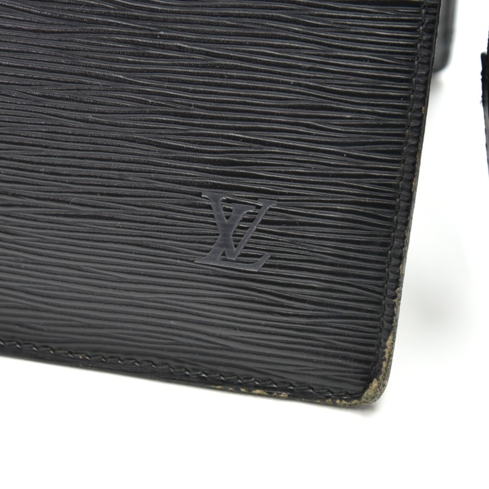 Louis Vuitton Sac Triangle Epi Black – l'Étoile de Saint Honoré