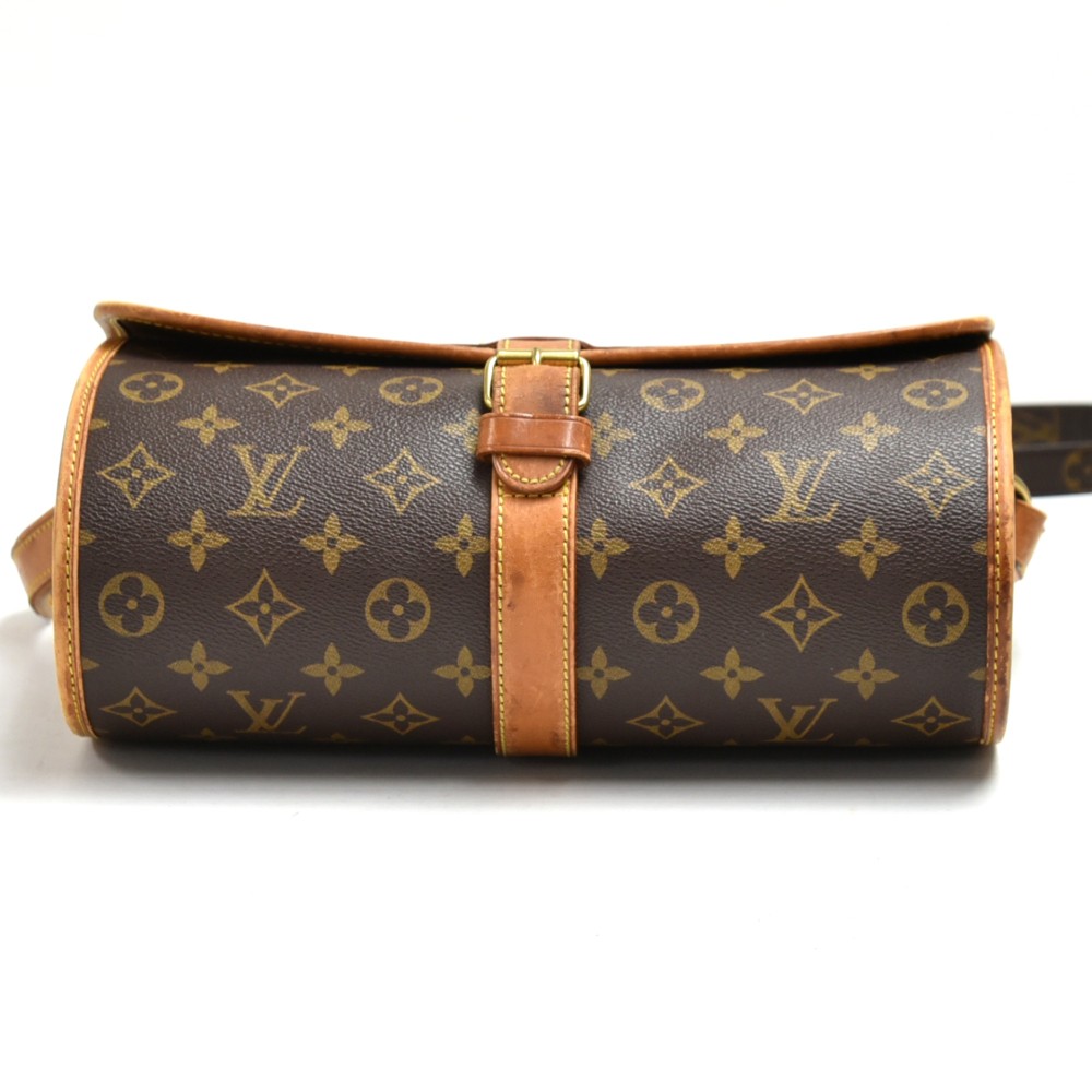 LOUIS VUITTON, Marne bag in monogram canvas and natural …