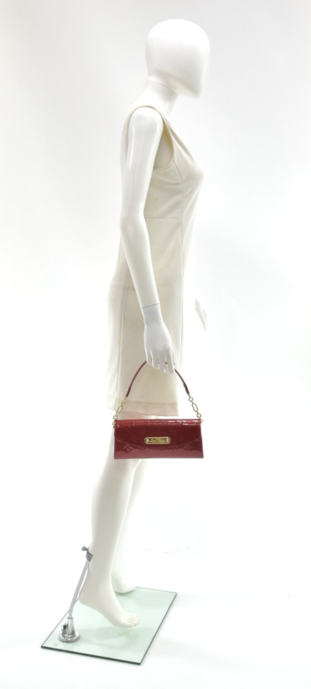 Louis Vuitton Vernis Pochette Sunset BLVD Amaranthe ○ Labellov