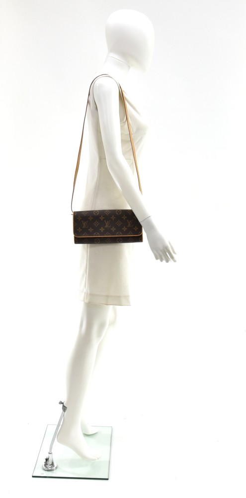Pre Loved Louis Vuitton Monogram Pochette Twin Gm in 2023
