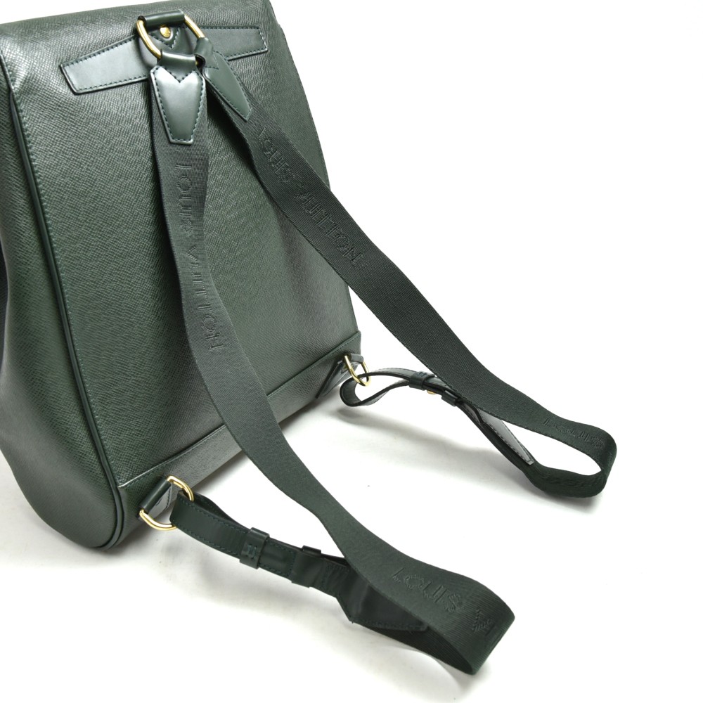 Louis Vuitton Burgundy Taiga Leather Cassiar Backpack 1015lv42