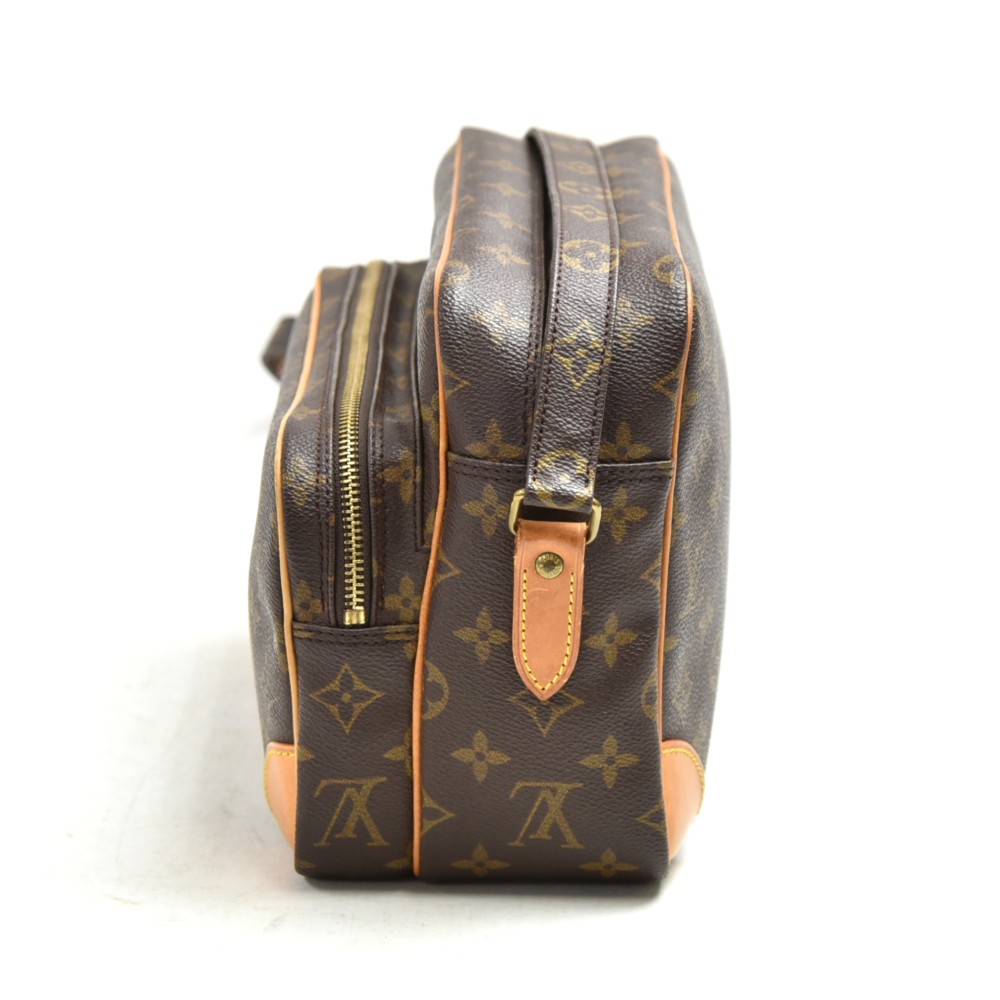 Authentic LOUIS VUITTON Nil Monogram Crossbody Shoulder Bag Purse #52397