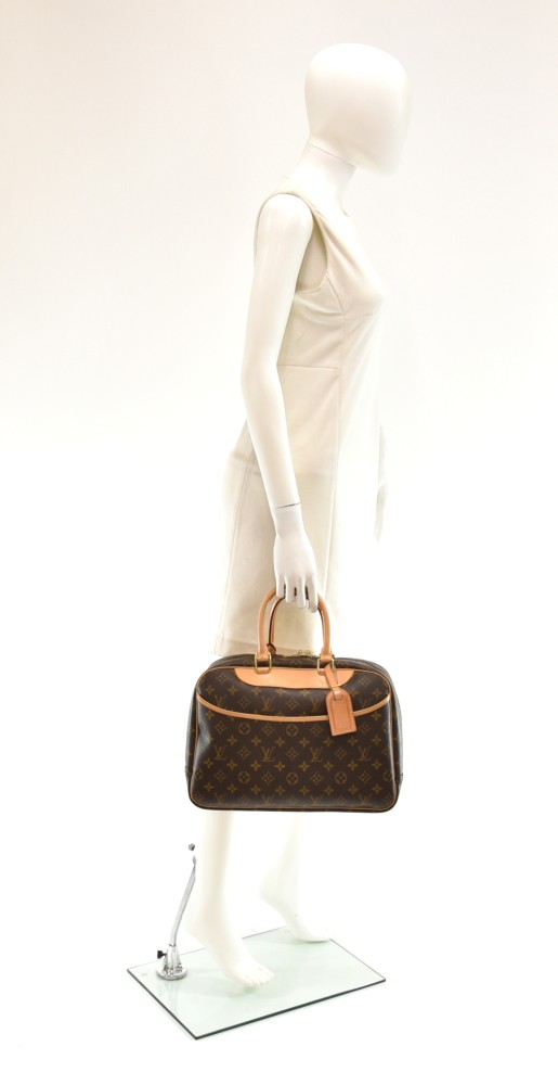 Louis Vuitton Passy Handbag 357722