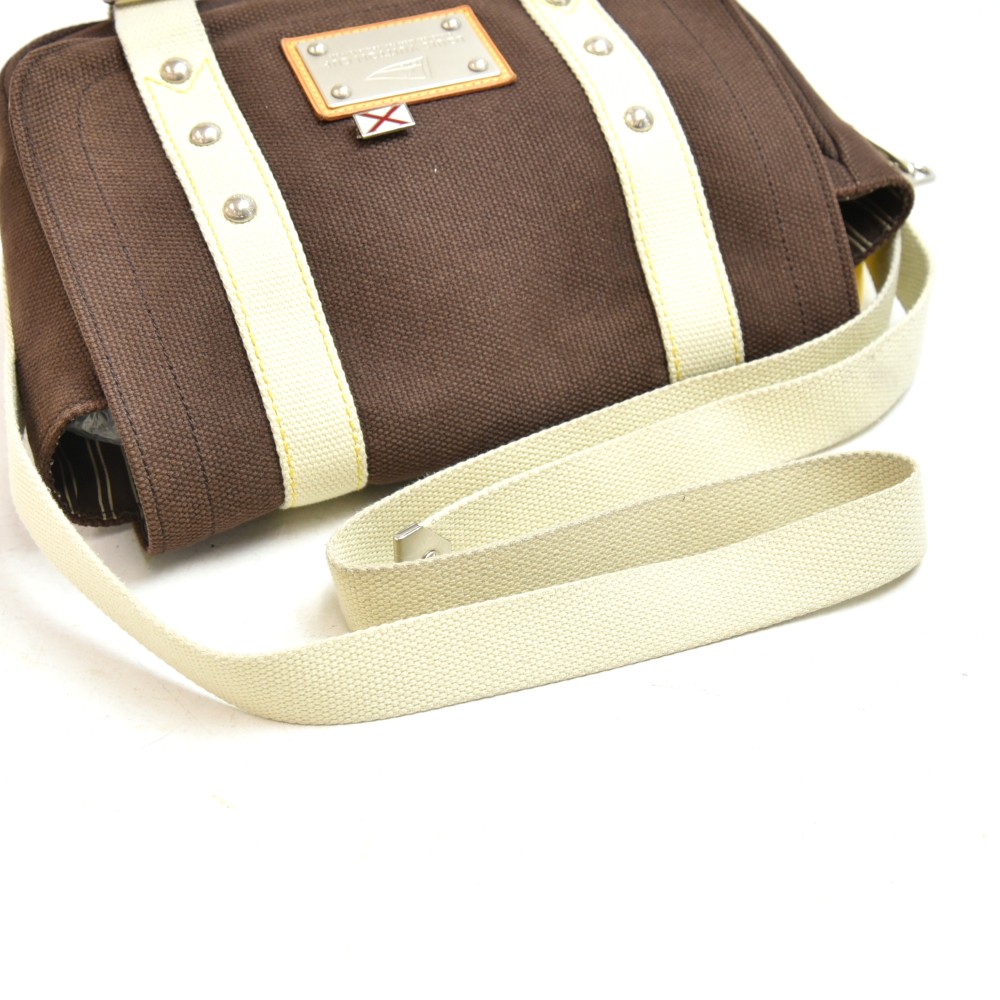 Louis Vuitton Canvas Antigua Besace Messenger Bag (SHF-22345) – LuxeDH