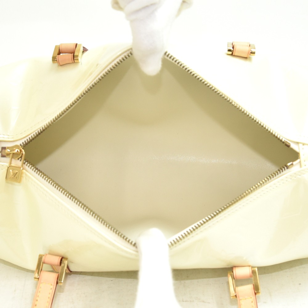 Bedford patent leather handbag Louis Vuitton Beige in Patent leather -  26259787