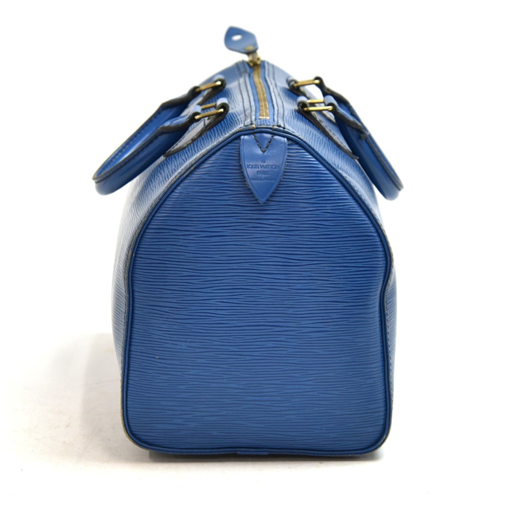 Leather small bag Louis Vuitton Blue in Leather - 31373305