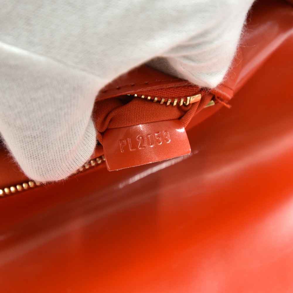 Louis Vuitton Louis Vuitton Sobe Grenadine Red Vernis Leather Clutch