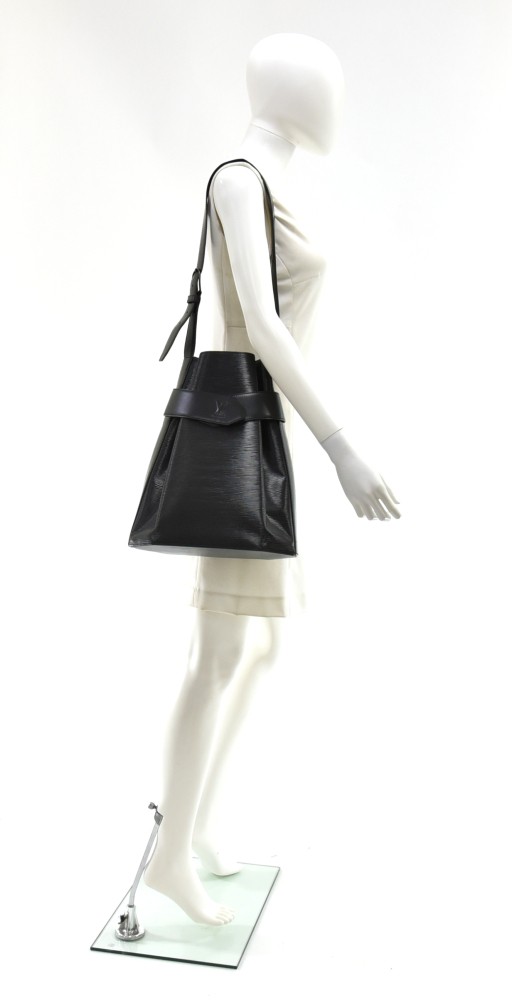 Louis Vuitton LV Shoulder Bag Sac D'epaule GM Black Epi Leather V10944