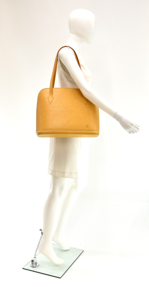 Houston leather handbag Louis Vuitton Yellow in Leather - 33776608