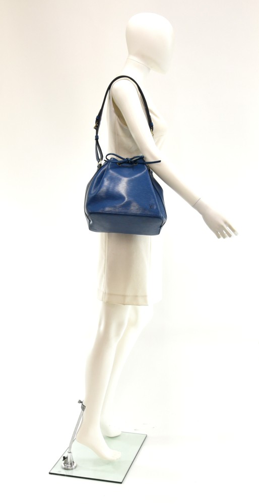 LOUIS VUITTON Shoulder Bag M44105 Petit Noe Epi Leather blue blue Wome –
