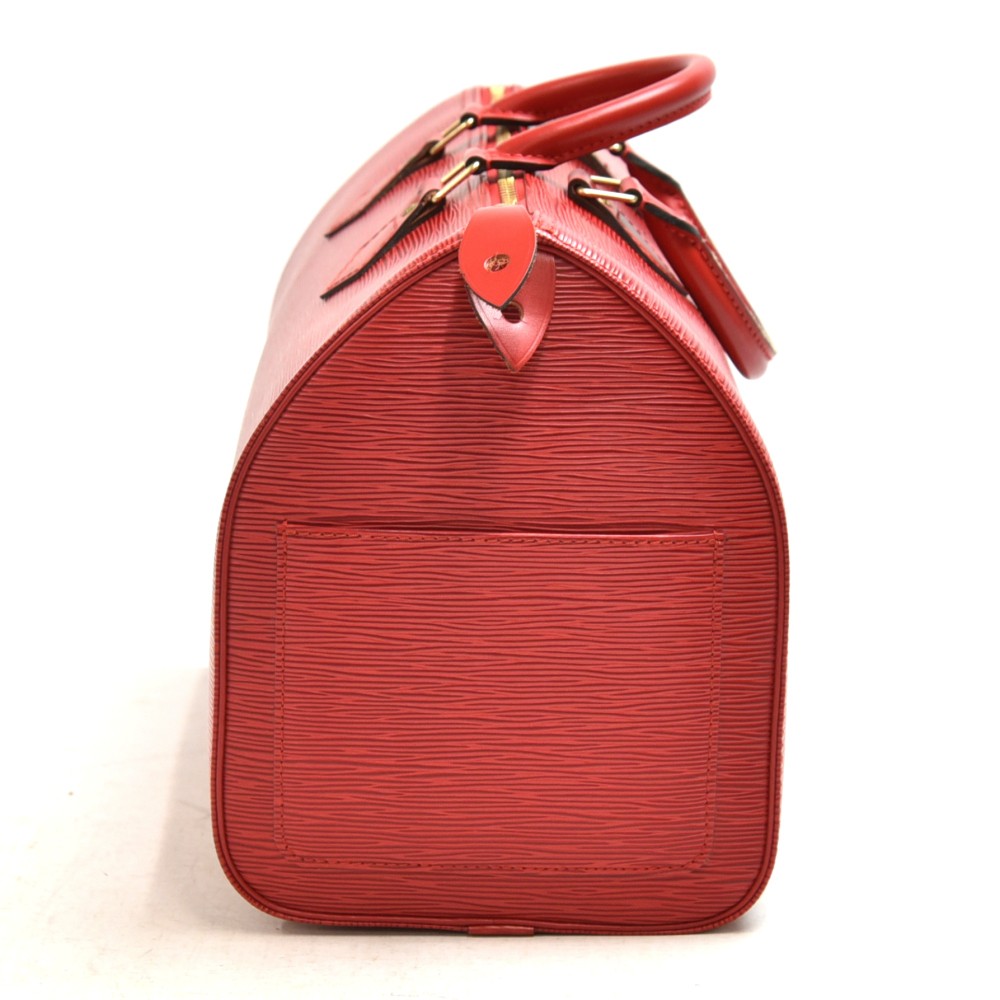 Crossbody leather handbag Louis Vuitton Red in Leather - 35638760