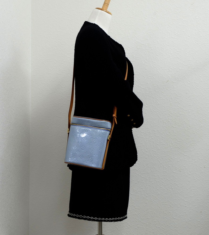 Lockit vertical silk handbag Louis Vuitton Blue in Silk - 31901823