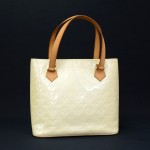 Louis Vuitton Houston White Vernis Leather Shoulder Bag