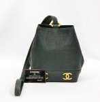 Chanel Vintage Green Caviar leather Shoulder Bag Gold CC X946