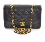 Authentic Chanel classic quilted Navy leather Gold chain shoulder bag CC X529