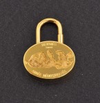 Hermes Gold Tone Annee Mediterranee Cadena Charm Lock